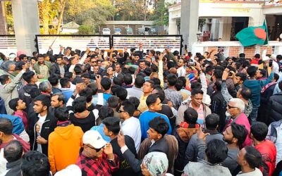 BNP、パブナ選挙区2か所の票の再集計を要求し、DC事務所を包囲