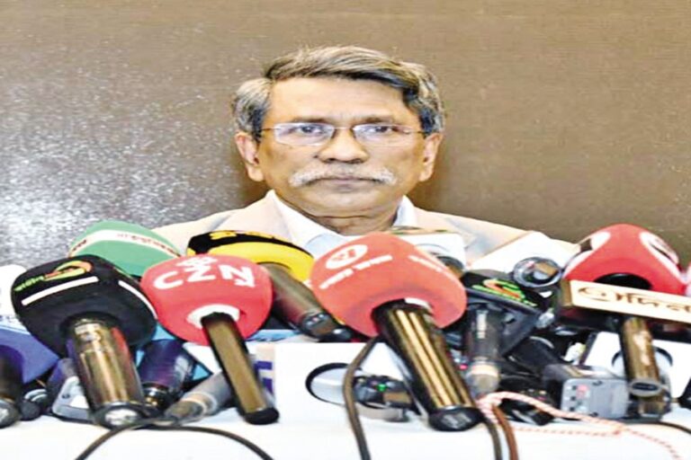 7月の憲法改正国民投票後、新国会議員は2つの宣誓を行う：アリ・リアズ