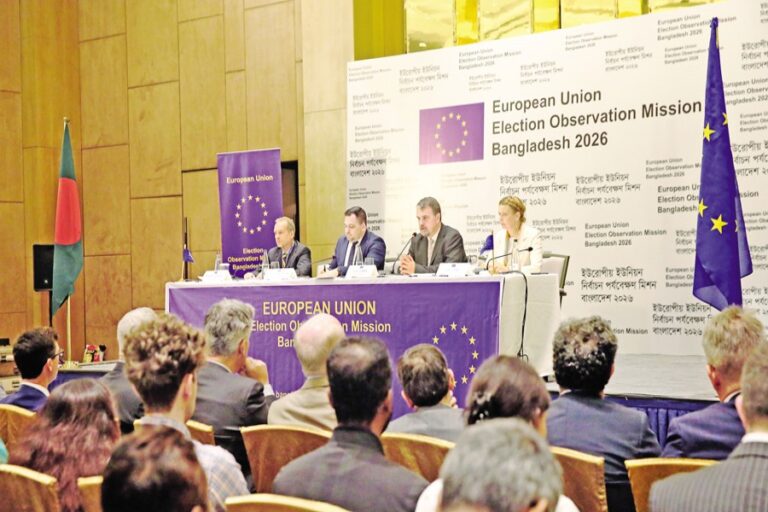 海外の観察者は世論調査を信頼できる平和的なものと評価している