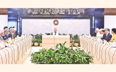 ムハマド・ユヌス主席顧問教授がCAOの諮問委員会の会議を主宰