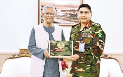 陸軍司令官がCAユヌス教授と会談