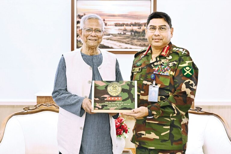 陸軍司令官がCAユヌス教授と会談