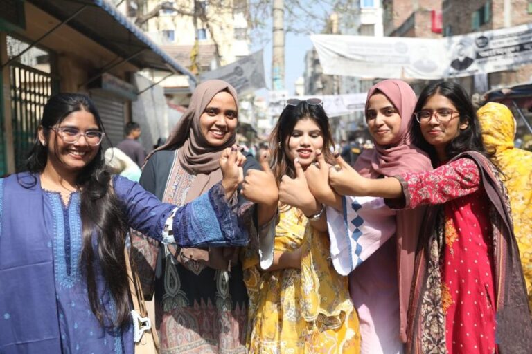 バングラデシュは新たな旅を始める