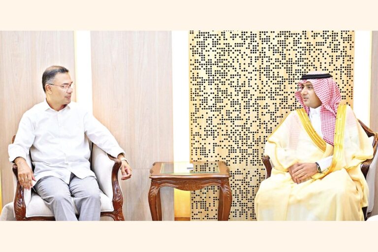 サウジ特使が首相に電話