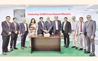 モドゥモティ銀行、1000億タカの入金を祝う