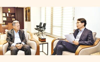 鄭慧雲氏はアミール・ホスル・マフムード・チョウドリー財務大臣に電話した。