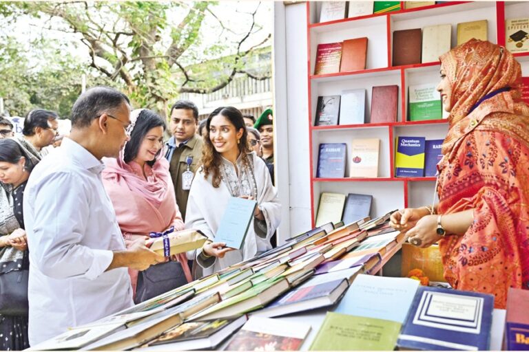 来年はブックフェアが世界規模で開催されると首相が期待