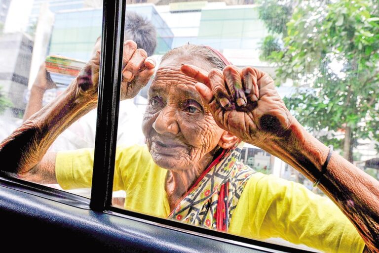 乞食には選択肢がないかもしれないが、政府は選択肢があるべきだ