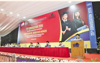 イーストウエスト大学が第25回卒業式を開催