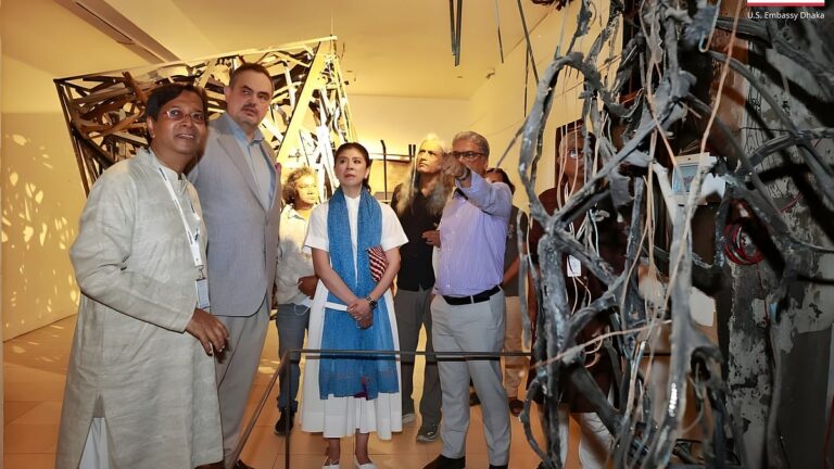 「アロ」はプロトム・アロの歴史と逆境からの回復力を反映している