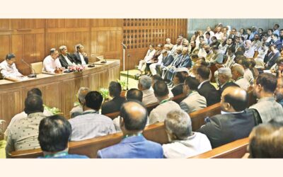 タリーク・ラーマン氏が与党議員との会合で演説