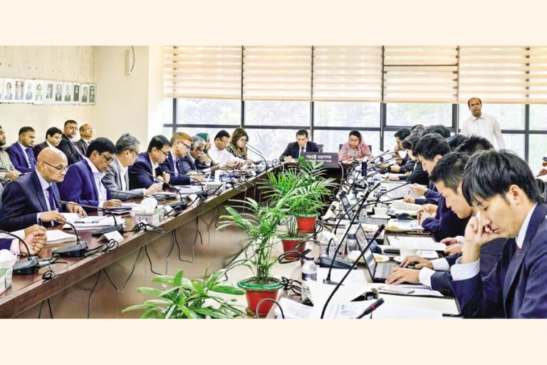 ハリルル・ラーマン博士とアフロザ・カナム博士が会議に出席