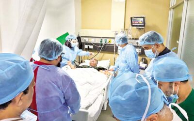 ミルザ・アッバスの脳手術が完了