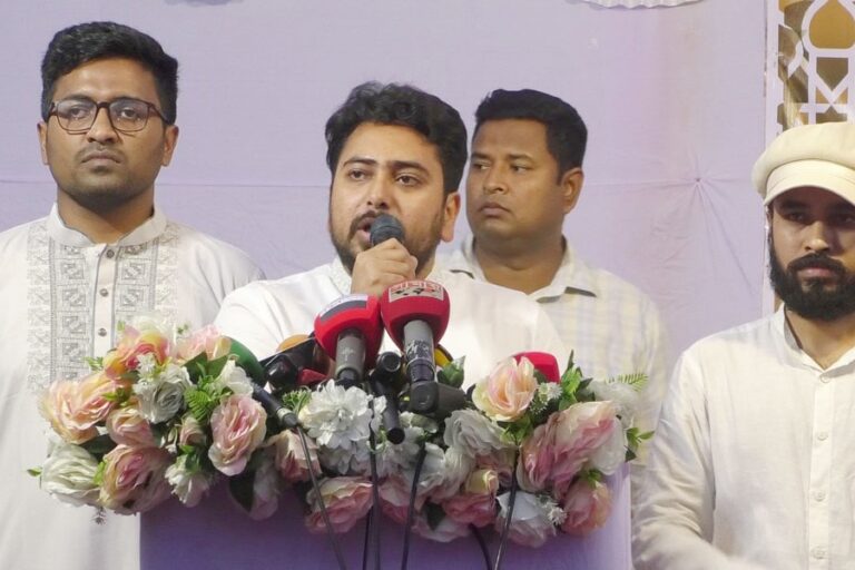 ナヒド氏は大統領の即時弾劾と逮捕を要求