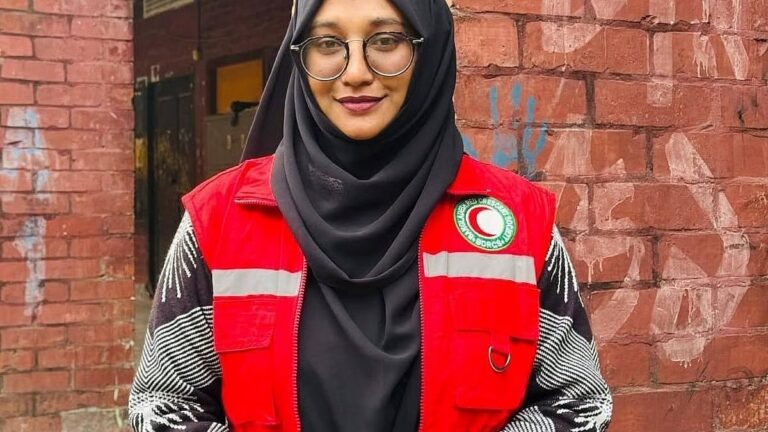 ジャダブプル大学の女子学生の血痕のついた遺体がサバールの賃貸住宅から発見される