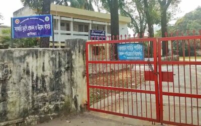 人員不足により、クミラ養鶏場の運営が滞る