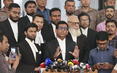 学生リーダーがタジュル・イスラムの不正行為を告発