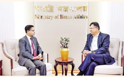 プラナイ・ヴァルマはサラディン・アハメド内務大臣に電話した。