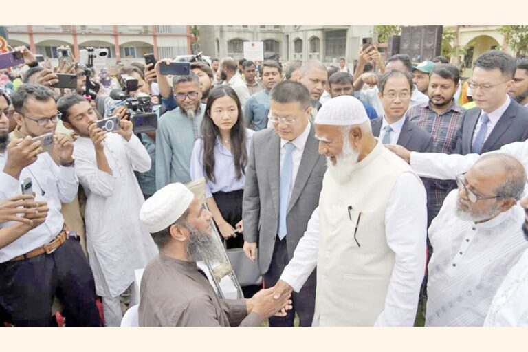 ジャマートは誰の支配も受け入れない：アミール