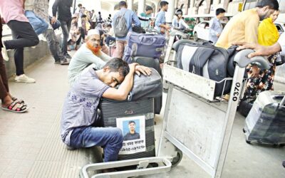 フライトの乱れでHSIAに数百人が足止めされる