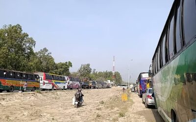 ダッカからジャムナ橋までは10時間、タクルガオンはまだ遠い。