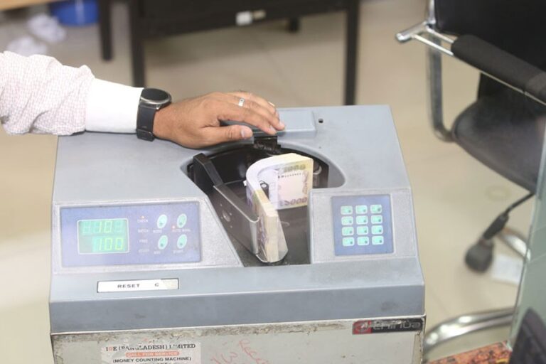 バングラデシュの未完の金融移行