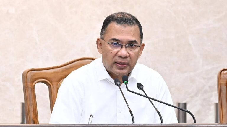 首相、女性専用市バスサービスの立ち上げを指示