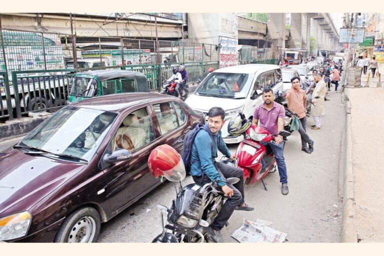 ジェット燃料価格が80％上昇