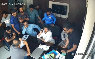 「寝室に行って、あなたとあなたの妻と子供たちを撃ち殺す」とジュボ・ダルのリーダーは脅迫した後言った。