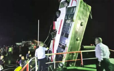 遺体26体回収、5人編成の調査チームが結成