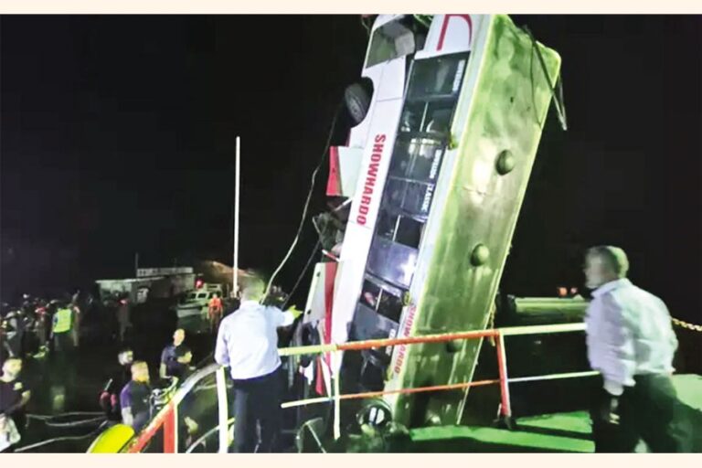 遺体26体回収、5人編成の調査チームが結成