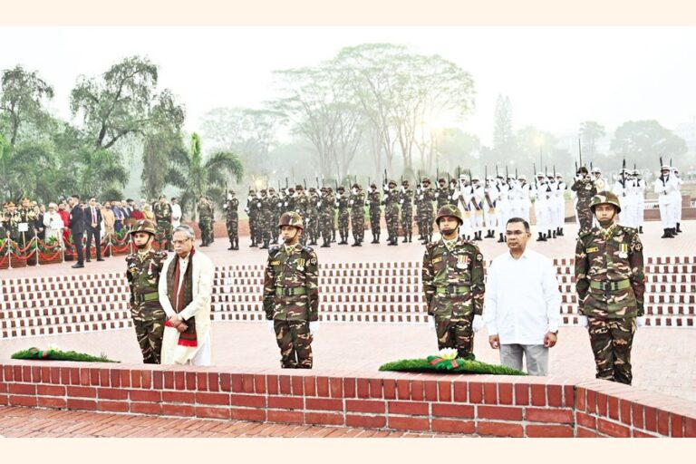 独立記念日を祝う国民の連帯の精神が再び燃え上がる