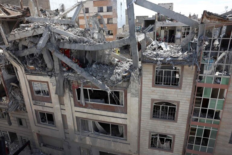 トランプ大統領、イランのエネルギー施設への攻撃期限を延期