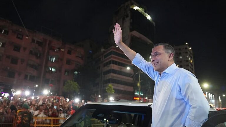 タリク・ラフマン首相が就任後初めてBNP中央事務所を訪問