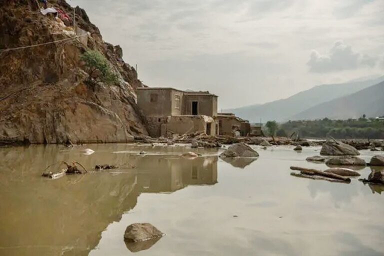 アフガニスタンとパキスタンで豪雨と洪水により45人が死亡