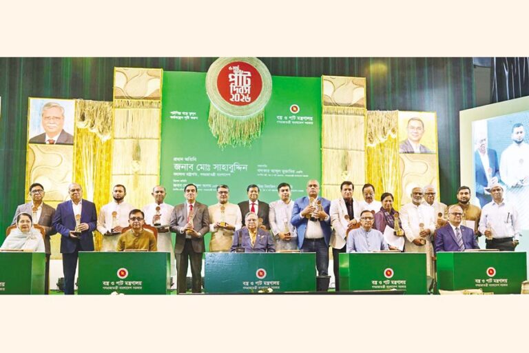 大統領はジュート製品を世界的に拡大するための革新を促した