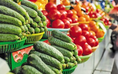 鶏肉、油、野菜の価格高騰が庶民の生活に負担をかけている