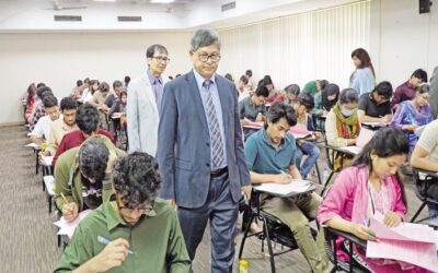 NSUは1万人以上の志願者を試験にかけます