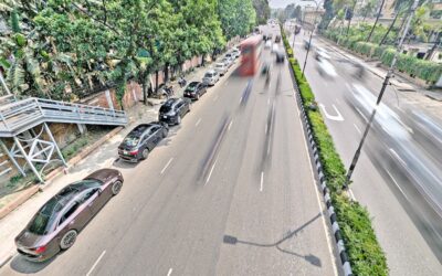 供給保証にもかかわらず、ガソリンスタンドの長蛇の列は依然として続いている。