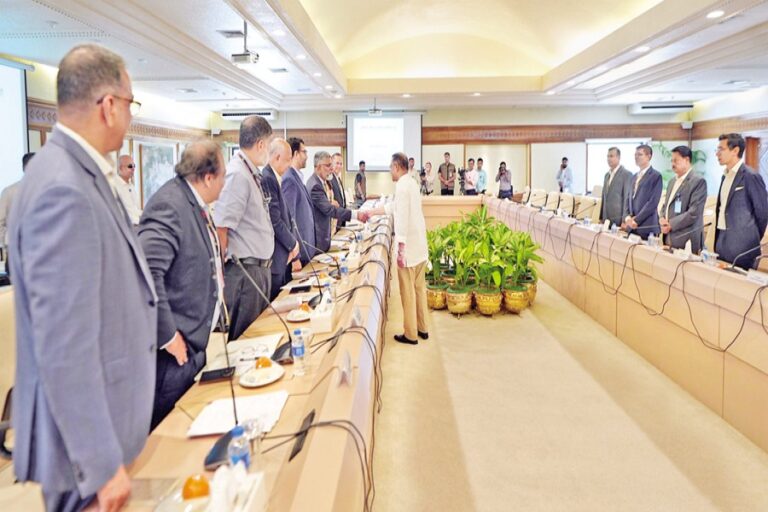 首相、ビジネス環境の改善と投資誘致を目指し改革推進策を開始