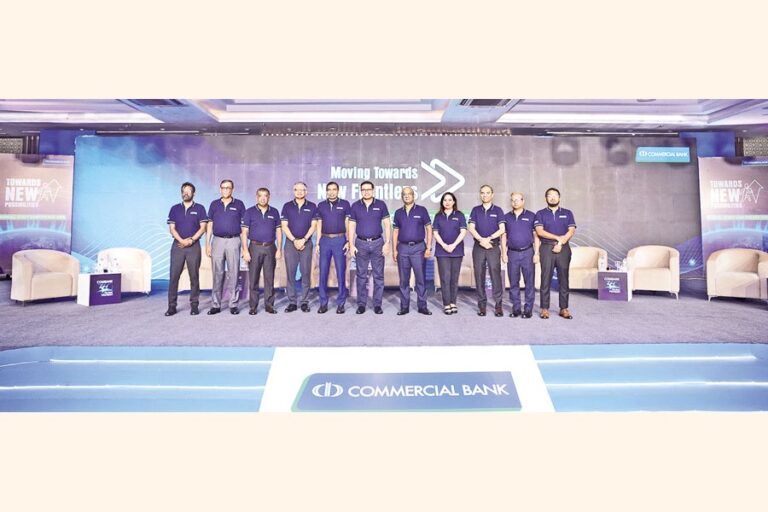 コマーシャル・バンク・オブ・セイロンが年次職員会議を開催：