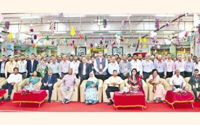 ユヌス教授は歓迎を受けた