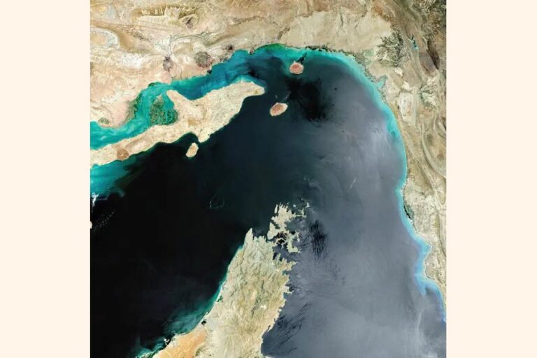 イラン防衛隊、ホルムズ海峡における新たな秩序構築計画を準備中