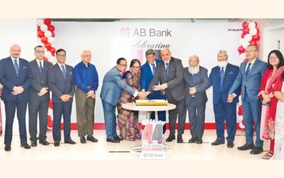 AB銀行が創立44周年を祝う
