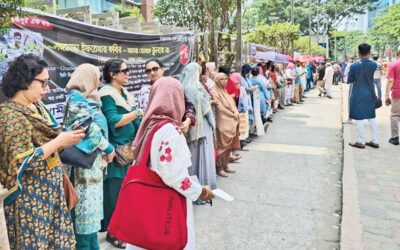 元一般開業医職員らが、長年の未払い賃金の回収を求めてデモを実施