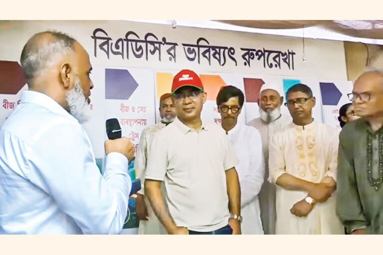 首相が農業見本市でBADCのブースを訪問