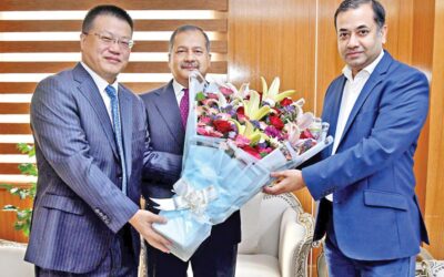 姚文氏はザヒル・ウディン・スワポン情報放送相を表敬訪問した。