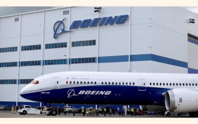 ボーイングは生産量を増やすため、週に100人以上の工場労働者を雇用している。