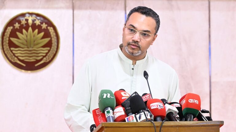 政府は2カ月で60の画期的な取り組みに着手：報道官