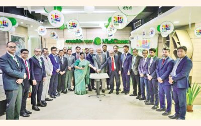 NRBC銀行が創立13周年を祝う